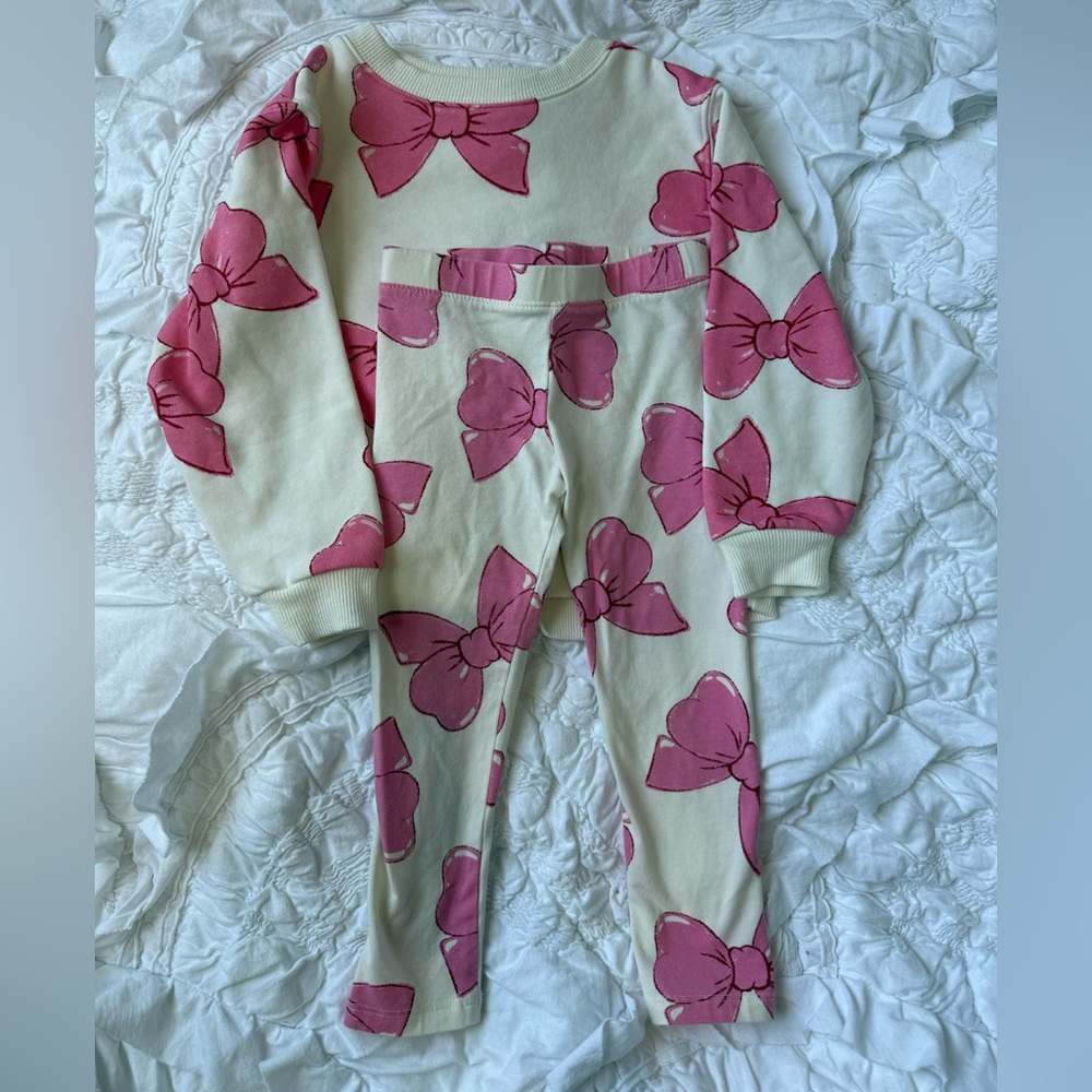 H&M Pink Bow Print Sweatshirt and Leggings Set